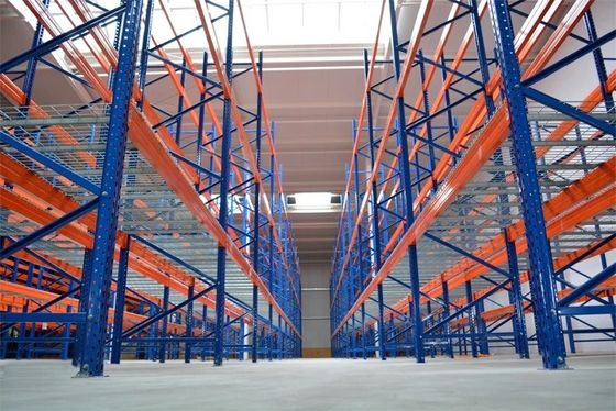Warehouse Steel Teardrop Style Pallet Racking Amerika Serikat Tipe 3000IBS 4000Ibs