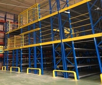 Rak Mezzanine Baja Gudang Komposisi Struktural untuk penyimpanan tingkat tinggi